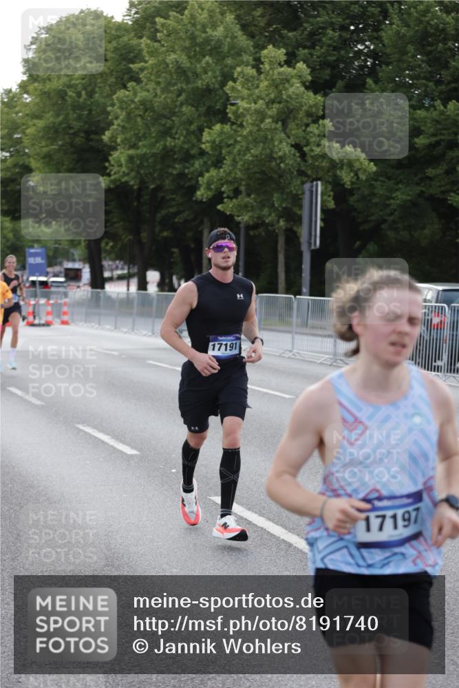 29.06.2025 - hella hamburg halbmarathon Jannik Wohlers http://msf.ph/oto/8191740 29.06.2025 09:45:15 Lombardsbrücke 57, 1686, 1707, 2689, 4129, 4679, 4698, 4749, 5550, 6358, 7389, 7965, 8190, 9571, 9634, 10017, 10876, 11120, 12308, 12691, 12988, 13066, 13618, 14028, 14395, 14466, 14622, 14784, 15826, 15887, 16712, 16724, 16755, 17151, 17191, 17197, 17802, 18099, 18177 meine-sportfotos.de