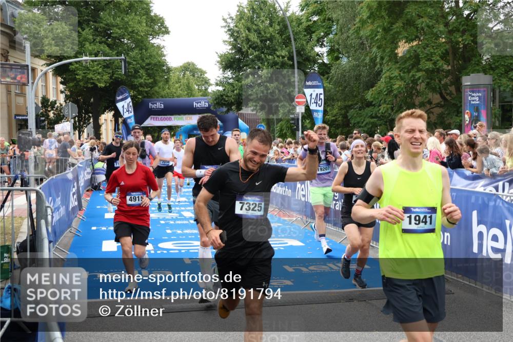 29.06.2025 - hella hamburg halbmarathon Zöllner http://msf.ph/oto/8191794 29.06.2025 10:44:56 Ziel 1520, 2098, 2890, 3004, 3098, 4425, 4915, 7056, 7167, 7325, 9030, 9720, 12161, 16834, 17382, 17406, 18055, 18631, 19207, 19210 meine-sportfotos.de