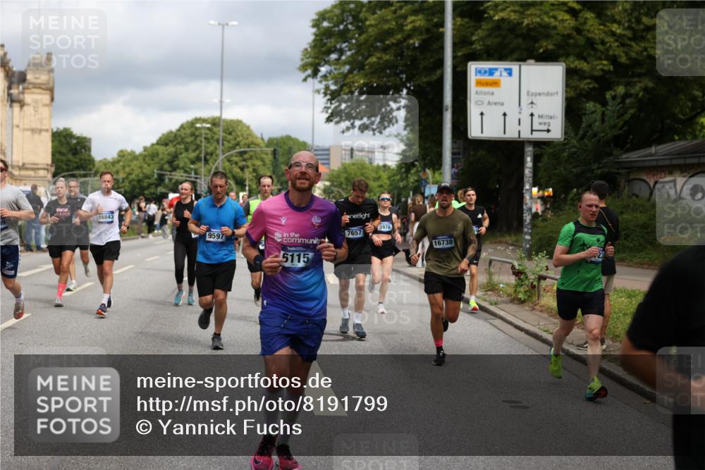 29.06.2025 - hella hamburg halbmarathon Yannick Fuchs http://msf.ph/oto/8191799 29.06.2025 10:44:01 20KM 1216, 2020, 2516, 2788, 2878, 3414, 3543, 3562, 3692, 3852, 4247, 4933, 5447, 5978, 6115, 6125, 6282, 7100, 7657, 8454, 8576, 8689, 8813, 8899, 8921, 9031, 9200, 9303, 9491, 9551, 9597, 9723, 9965, 10189, 10480, 11339, 11975, 12035, 12203, 12271, 12733, 13159, 13225, 13463, 13690, 13976, 14562, 14794, 14838, 15519, 15620, 15966, 16000, 16403, 16738, 16843, 16877, 16887, 17001, 17282, 17908, 18229, 18350, 18451, 18926, 18960 meine-sportfotos.de