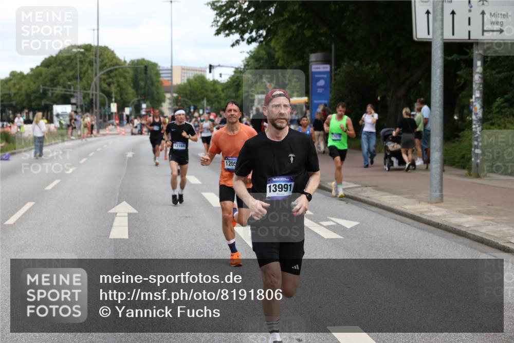 29.06.2025 - hella hamburg halbmarathon Yannick Fuchs http://msf.ph/oto/8191806 29.06.2025 10:31:15 20KM 1385, 1571, 2121, 2774, 3809, 3959, 5961, 6915, 7831, 8084, 8121, 9313, 10404, 10852, 11120, 11304, 11620, 12051, 12168, 12916, 13991, 14075, 14601, 14622, 15621, 16158, 17078, 17192, 17217, 18038, 18156, 18733 meine-sportfotos.de
