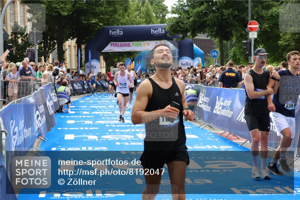 29.06.2025 - hella hamburg halbmarathon Zöllner http://msf.ph/oto/8192047 29.06.2025 10:34:34 Ziel 1644, 6305, 7534, 11230, 11661, 13618, 18099 meine-sportfotos.de