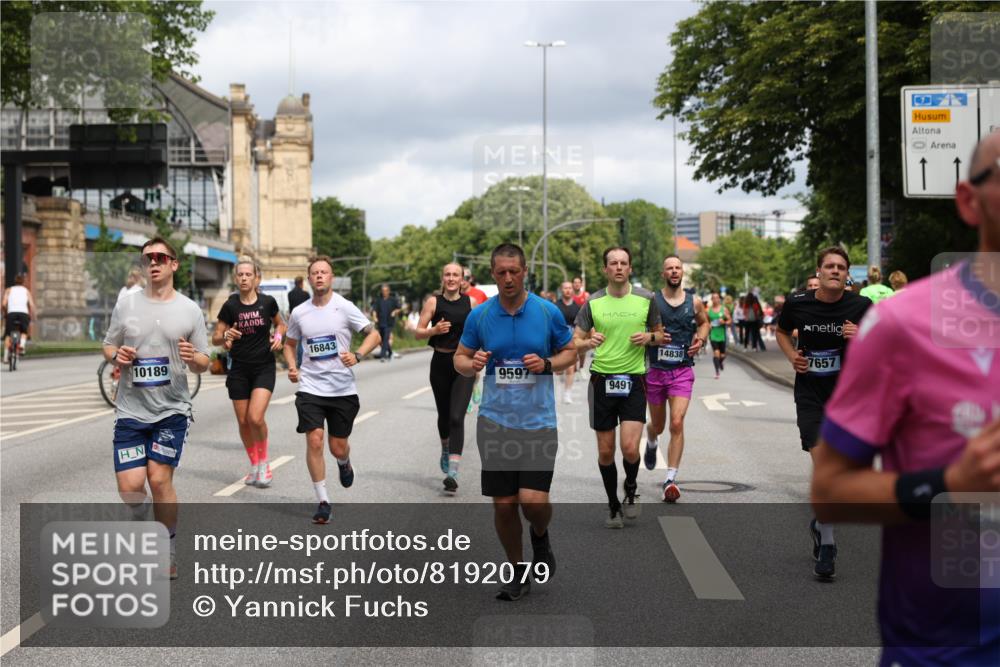 29.06.2025 - hella hamburg halbmarathon Yannick Fuchs http://msf.ph/oto/8192079 29.06.2025 10:44:02 20KM 1216, 1321, 2020, 2234, 2516, 2788, 2878, 3414, 3543, 3562, 3692, 3852, 4247, 4933, 5447, 5978, 6115, 6125, 6282, 7100, 7657, 8454, 8576, 8689, 8813, 8899, 8921, 9031, 9200, 9303, 9491, 9551, 9597, 9723, 9965, 10189, 10480, 11339, 11975, 12035, 12203, 12271, 12733, 13159, 13225, 13282, 13463, 13976, 14562, 14794, 14838, 15519, 15620, 15966, 16000, 16403, 16738, 16843, 16877, 16887, 17001, 17282, 17908, 18229, 18350, 18451, 18960 meine-sportfotos.de