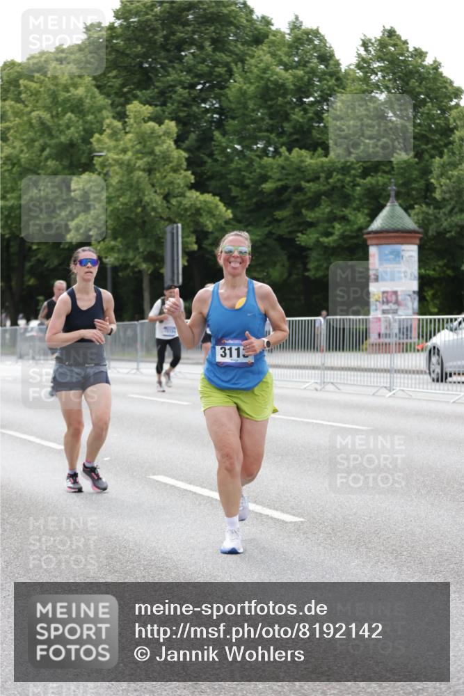 29.06.2025 - hella hamburg halbmarathon Jannik Wohlers http://msf.ph/oto/8192142 29.06.2025 10:24:17 Lombardsbrücke 1352, 1395, 2108, 2280, 2944, 3053, 3099, 3113, 3132, 3421, 4111, 4221, 4444, 5138, 5829, 5830, 6261, 6570, 10907, 11651, 11816, 11817, 12070, 12303, 13111, 13113, 13638, 14898, 15124, 15796, 15975, 17535, 18105, 19080 meine-sportfotos.de