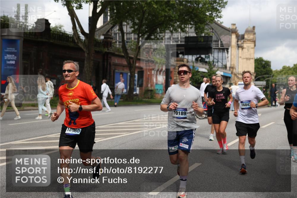 29.06.2025 - hella hamburg halbmarathon Yannick Fuchs http://msf.ph/oto/8192277 29.06.2025 10:44:03 20KM 1216, 1321, 2020, 2234, 2516, 2788, 3296, 3414, 3543, 3562, 3692, 3852, 4247, 4933, 5447, 5978, 6115, 6125, 6282, 7100, 7657, 8454, 8576, 8689, 8813, 8899, 8921, 9031, 9200, 9303, 9491, 9551, 9597, 9723, 10189, 10480, 11339, 11975, 12035, 12203, 12271, 12733, 13159, 13225, 13282, 13463, 13758, 13976, 14562, 14794, 14838, 15519, 15620, 15966, 16000, 16403, 16738, 16843, 16877, 16887, 17001, 17282, 17908, 18229, 18350, 18451, 18960 meine-sportfotos.de