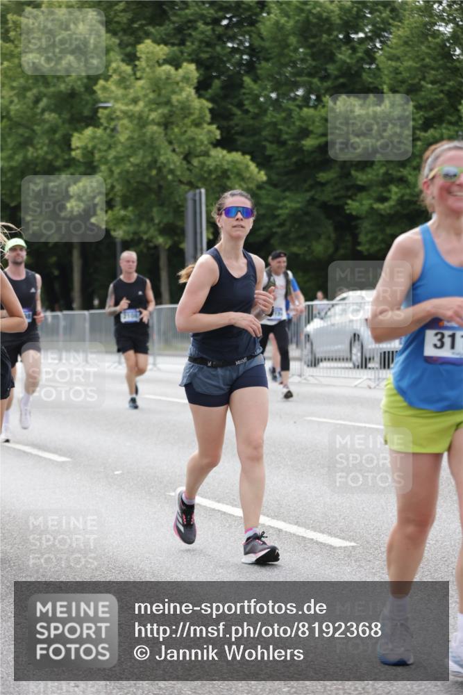 29.06.2025 - hella hamburg halbmarathon Jannik Wohlers http://msf.ph/oto/8192368 29.06.2025 10:24:18 Lombardsbrücke 1352, 1395, 2108, 2249, 2280, 2944, 3053, 3099, 3113, 3132, 3421, 4111, 4221, 4444, 5126, 5138, 5829, 5830, 6261, 6570, 10907, 11651, 11816, 11817, 12070, 12303, 13111, 13113, 13638, 14898, 15124, 15796, 15975, 17535, 18105 meine-sportfotos.de