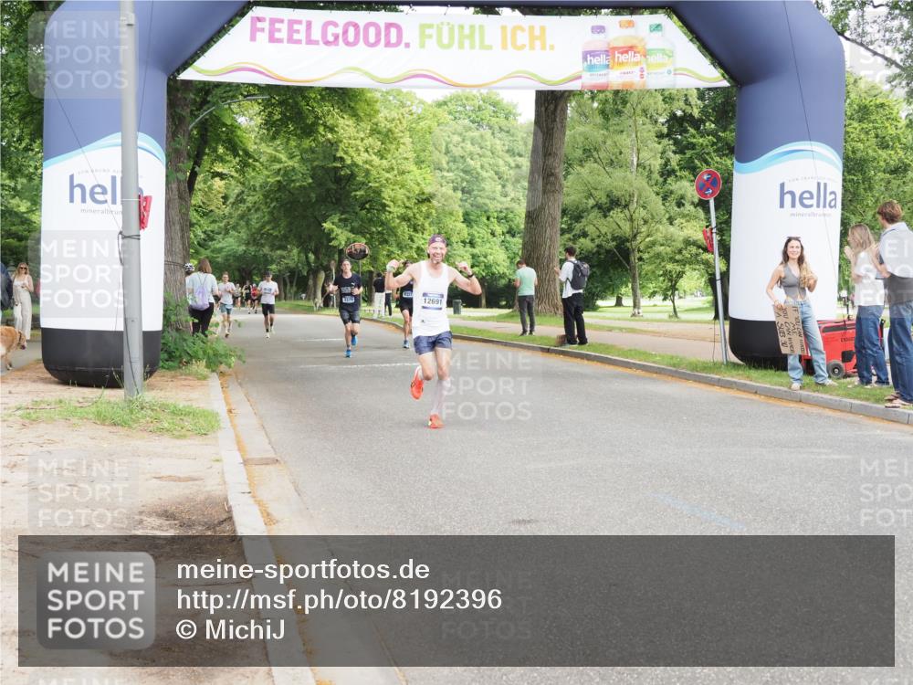 29.06.2025 - hella hamburg halbmarathon MichiJ http://msf.ph/oto/8192396 29.06.2025 10:19:57 Zwischen KM18-KM19 2689, 8190, 8318, 10270, 12049, 18422 meine-sportfotos.de