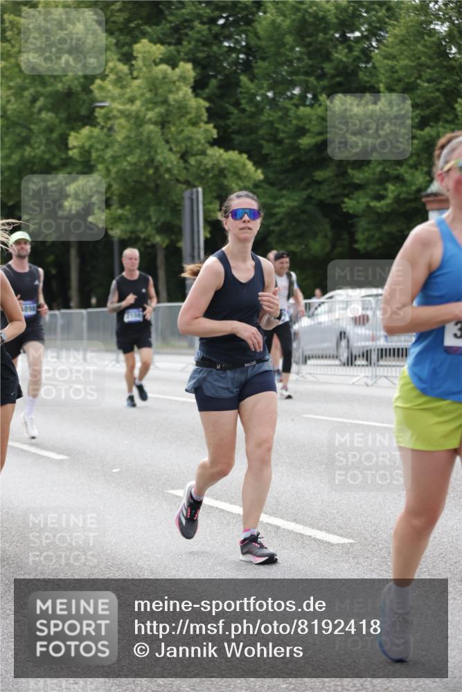 29.06.2025 - hella hamburg halbmarathon Jannik Wohlers http://msf.ph/oto/8192418 29.06.2025 10:24:18 Lombardsbrücke 1352, 1395, 2108, 2249, 2280, 2944, 3053, 3099, 3113, 3132, 3421, 4111, 4221, 4444, 5126, 5138, 5829, 5830, 6261, 6570, 10907, 11651, 11816, 11817, 12070, 12303, 13111, 13113, 13638, 14898, 15124, 15796, 15975, 17535, 18105 meine-sportfotos.de
