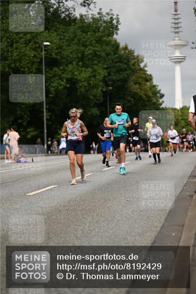 29.06.2025 - hella hamburg halbmarathon Dr. Thomas Lammeyer http://msf.ph/oto/8192429 29.06.2025 10:11:08 Kennedybrücke 1245, 4502, 5287, 5807, 6314, 6572, 6664, 9560, 10212, 10297, 10703, 11114, 11394 meine-sportfotos.de