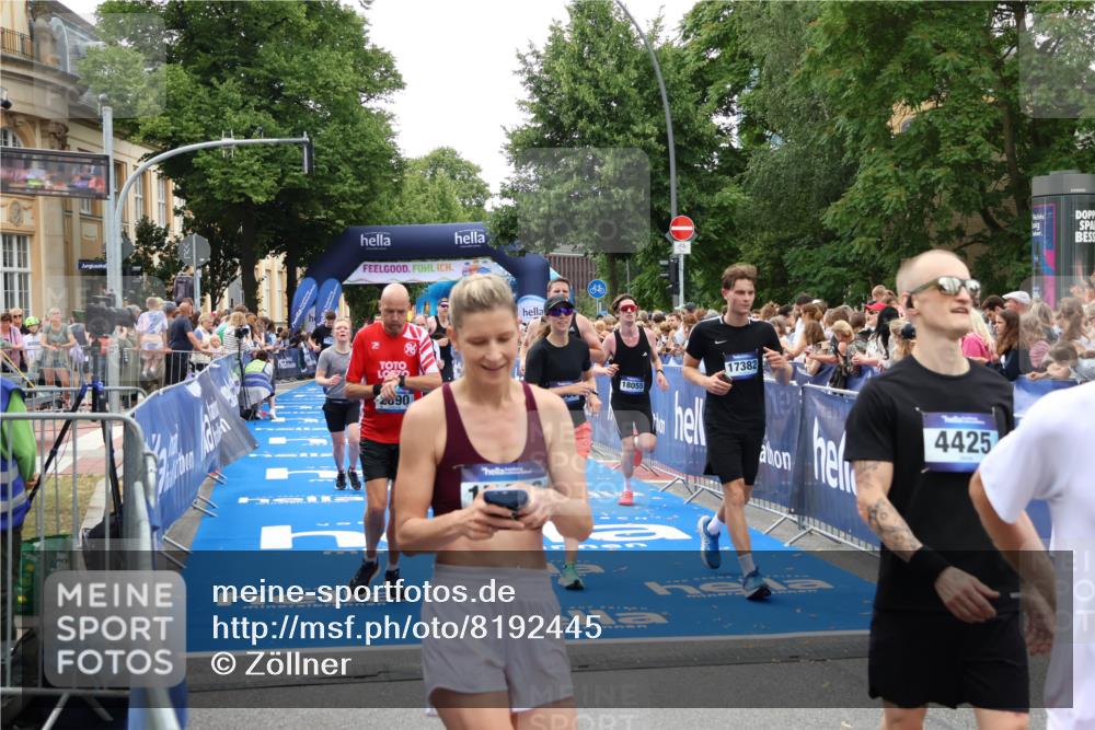 29.06.2025 - hella hamburg halbmarathon Zöllner http://msf.ph/oto/8192445 29.06.2025 10:45:03 Ziel 1171, 1424, 1520, 2890, 6266, 7709, 7843, 9030, 10741, 11688, 15334, 16058, 17381, 17382, 17544, 18055 meine-sportfotos.de