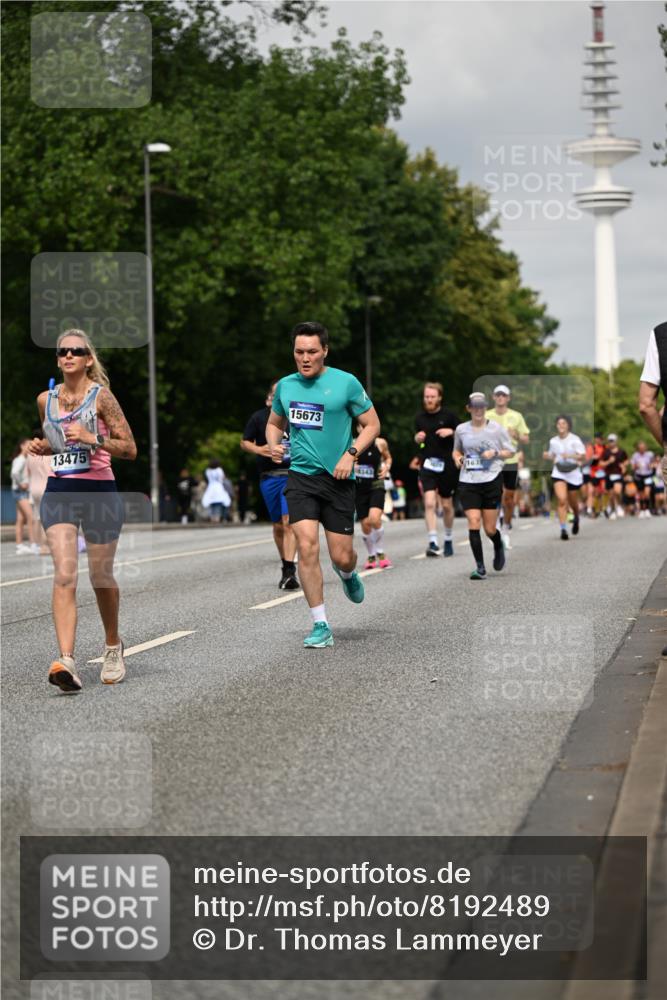 29.06.2025 - hella hamburg halbmarathon Dr. Thomas Lammeyer http://msf.ph/oto/8192489 29.06.2025 10:11:10 Kennedybrücke 1245, 4502, 5287, 5807, 5845, 6314, 6572, 6664, 9560, 10212, 10297, 10703, 11114, 11394 meine-sportfotos.de