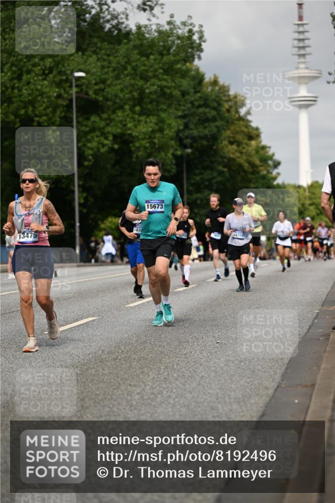 29.06.2025 - hella hamburg halbmarathon Dr. Thomas Lammeyer http://msf.ph/oto/8192496 29.06.2025 10:11:11 Kennedybrücke 1245, 4502, 5287, 5807, 5845, 6314, 6572, 6664, 9560, 10212, 10297, 10703, 11114, 11394 meine-sportfotos.de