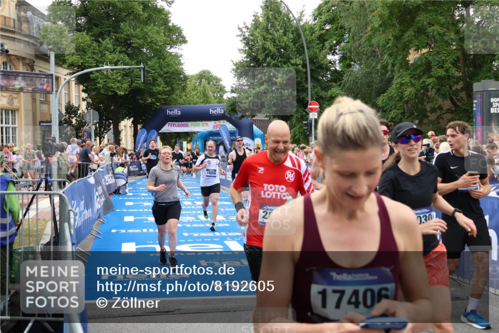 29.06.2025 - hella hamburg halbmarathon Zöllner http://msf.ph/oto/8192605 29.06.2025 10:45:04 Ziel 1171, 1424, 1520, 2890, 3917, 6266, 7709, 7843, 9030, 9710, 10741, 11688, 13919, 15334, 16058, 17381, 17382, 17544, 18055 meine-sportfotos.de