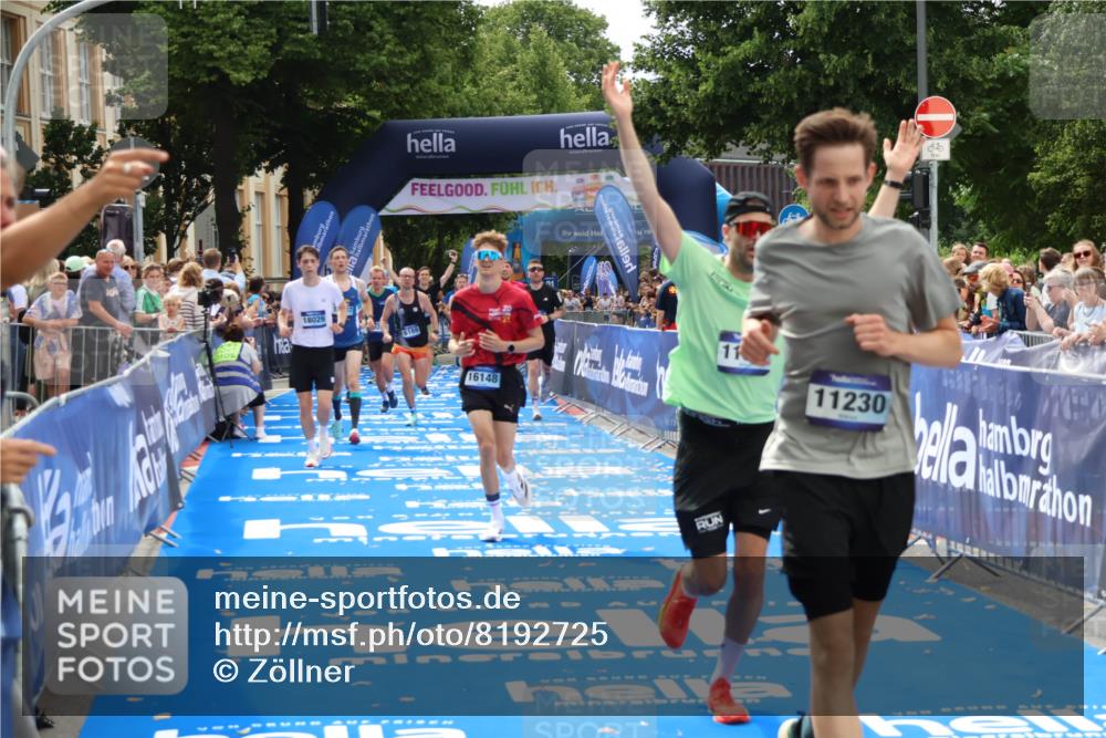29.06.2025 - hella hamburg halbmarathon Zöllner http://msf.ph/oto/8192725 29.06.2025 10:34:41 Ziel 16148, 5152, 5554, 6169, 6878, 8395, 11230, 11661, 14289, 14603, 15887, 16148, 17014, 18026 meine-sportfotos.de
