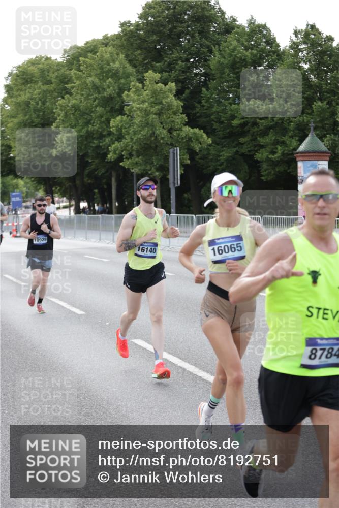 29.06.2025 - hella hamburg halbmarathon Jannik Wohlers http://msf.ph/oto/8192751 29.06.2025 09:45:58 Lombardsbrücke 1344, 2525, 3843, 3955, 5042, 7534, 7845, 7901, 8784, 8864, 8956, 10298, 10865, 10929, 11230, 11282, 11833, 12987, 13252, 13617, 14276, 14293, 15391, 15689, 16065, 16140, 16243, 16580, 16931, 17213, 17826, 18235, 18422, 18562, 18563 meine-sportfotos.de