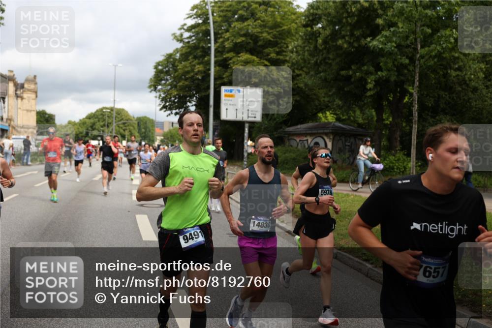 29.06.2025 - hella hamburg halbmarathon Yannick Fuchs http://msf.ph/oto/8192760 29.06.2025 10:44:04 20KM 1216, 1321, 2020, 2234, 2788, 3296, 3414, 3543, 3562, 3852, 4247, 4933, 5447, 5894, 5978, 6115, 6125, 6282, 7100, 7657, 8454, 8576, 8689, 8813, 8899, 8921, 9031, 9200, 9303, 9491, 9551, 9597, 9723, 10189, 10480, 11339, 11975, 12035, 12203, 12271, 12733, 13159, 13225, 13282, 13463, 13758, 13976, 14562, 14794, 14838, 15519, 15620, 15966, 16000, 16403, 16738, 16843, 16877, 16887, 17001, 17282, 17908, 18229, 18350, 18451, 18499, 18960 meine-sportfotos.de
