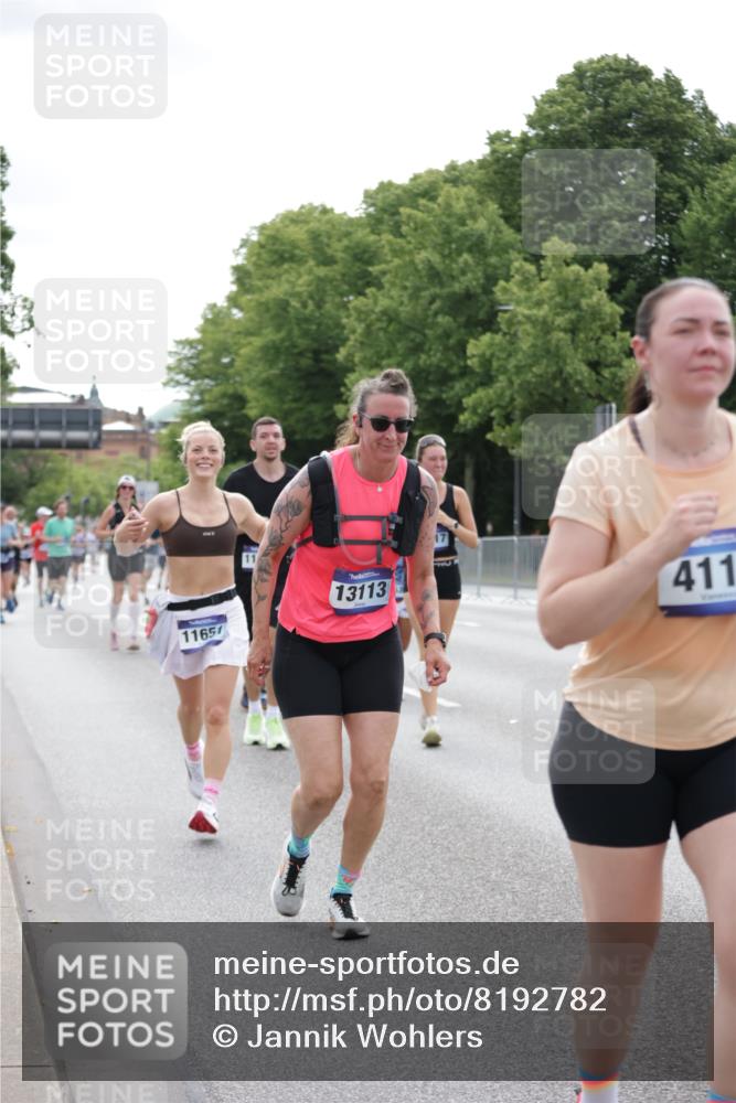 29.06.2025 - hella hamburg halbmarathon Jannik Wohlers http://msf.ph/oto/8192782 29.06.2025 10:24:22 Lombardsbrücke 1352, 1395, 2108, 2249, 2280, 2944, 3053, 3099, 3113, 3132, 4008, 4010, 4111, 4221, 4444, 5126, 5138, 5829, 5830, 6261, 6570, 10907, 11651, 11816, 11817, 12070, 12303, 14898, 15124, 15796, 15975, 17535, 18105 meine-sportfotos.de