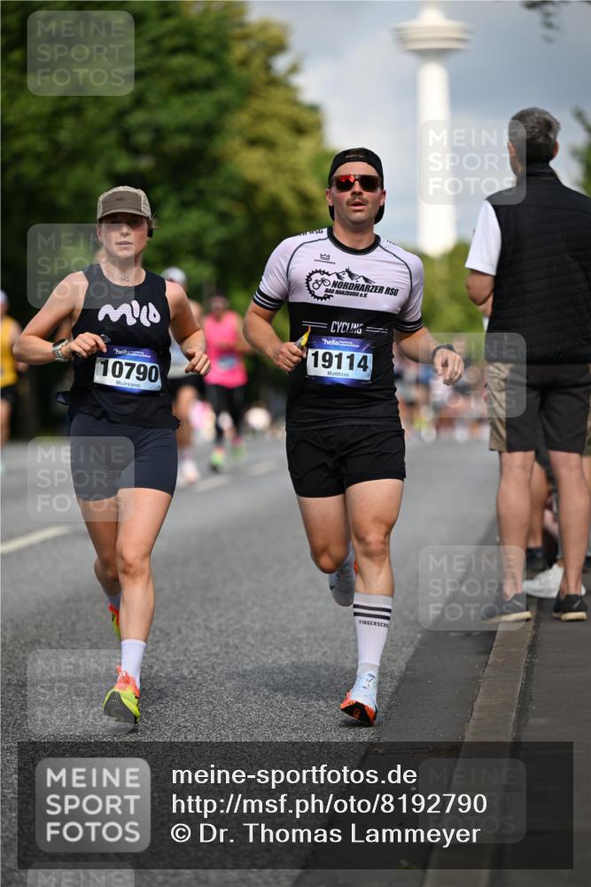 29.06.2025 - hella hamburg halbmarathon Dr. Thomas Lammeyer http://msf.ph/oto/8192790 29.06.2025 09:47:42 Kennedybrücke 1065, 2879, 3075, 3845, 3968, 4678, 5344, 7231, 7349, 7793, 8975, 9047, 10106, 10173, 10790 meine-sportfotos.de