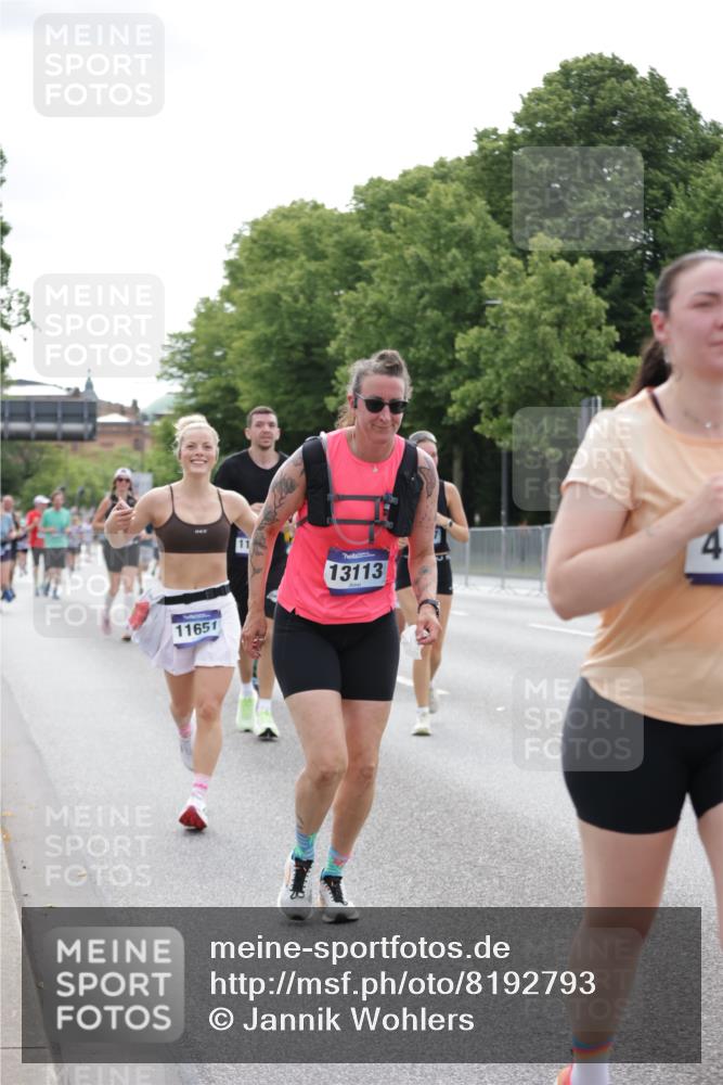 29.06.2025 - hella hamburg halbmarathon Jannik Wohlers http://msf.ph/oto/8192793 29.06.2025 10:24:22 Lombardsbrücke 1352, 1395, 2108, 2249, 2280, 2944, 3053, 3099, 3113, 3132, 4008, 4010, 4111, 4221, 4444, 5126, 5138, 5829, 5830, 6261, 6570, 10907, 11651, 11816, 11817, 12070, 12303, 14898, 15124, 15796, 15975, 17535, 18105 meine-sportfotos.de