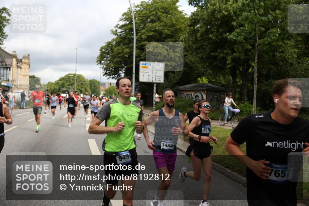 29.06.2025 - hella hamburg halbmarathon Yannick Fuchs http://msf.ph/oto/8192812 29.06.2025 10:44:04 20KM 1216, 1321, 2020, 2234, 2788, 3296, 3414, 3543, 3562, 3852, 4247, 4933, 5447, 5894, 5978, 6115, 6125, 6282, 7100, 7657, 8454, 8576, 8689, 8813, 8899, 8921, 9031, 9200, 9303, 9491, 9551, 9597, 9723, 10189, 10480, 11339, 11975, 12035, 12203, 12271, 12733, 13159, 13225, 13282, 13463, 13758, 13976, 14562, 14794, 14838, 15519, 15620, 15966, 16000, 16403, 16738, 16843, 16877, 16887, 17001, 17282, 17908, 18229, 18350, 18451, 18499, 18960 meine-sportfotos.de