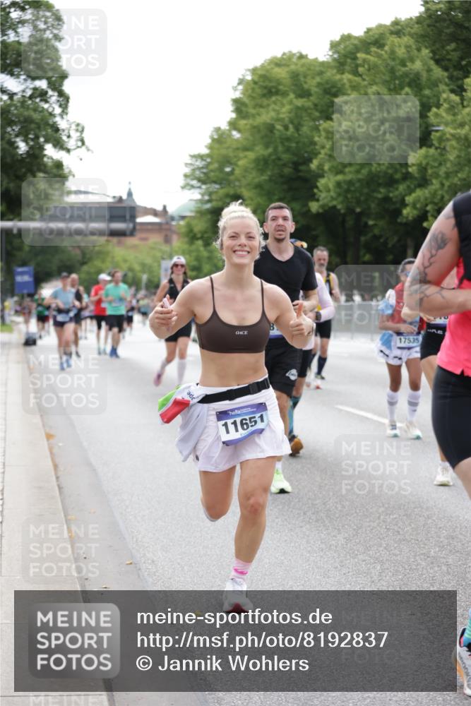 29.06.2025 - hella hamburg halbmarathon Jannik Wohlers http://msf.ph/oto/8192837 29.06.2025 10:24:23 Lombardsbrücke 1352, 2108, 2249, 2280, 2944, 3099, 3113, 3132, 4008, 4010, 4221, 4444, 5126, 5829, 5830, 6261, 6570, 10907, 11651, 11816, 11817, 12070, 12303, 14898, 15124, 15975, 17535, 18105, 18194, 18198 meine-sportfotos.de