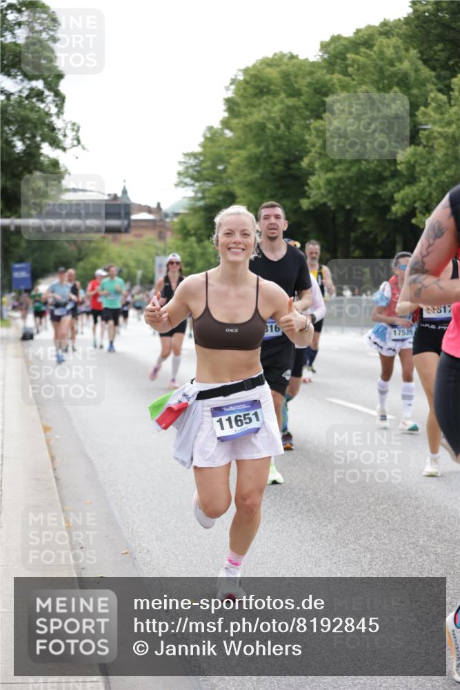 29.06.2025 - hella hamburg halbmarathon Jannik Wohlers http://msf.ph/oto/8192845 29.06.2025 10:24:23 Lombardsbrücke 1352, 2108, 2249, 2280, 2944, 3099, 3113, 3132, 4008, 4010, 4221, 4444, 5126, 5829, 5830, 6261, 6570, 10907, 11651, 11816, 11817, 12070, 12303, 14898, 15124, 15975, 17535, 18105, 18194, 18198 meine-sportfotos.de