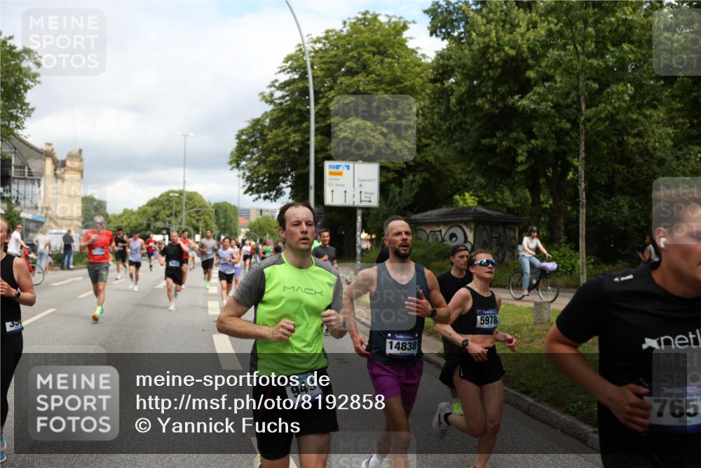 29.06.2025 - hella hamburg halbmarathon Yannick Fuchs http://msf.ph/oto/8192858 29.06.2025 10:44:04 20KM 1216, 1321, 2020, 2234, 2788, 3296, 3414, 3543, 3562, 3852, 4247, 4933, 5447, 5894, 5978, 6115, 6125, 6282, 7100, 7657, 8454, 8576, 8689, 8813, 8899, 8921, 9031, 9200, 9303, 9491, 9551, 9597, 9723, 10189, 10480, 11339, 11975, 12035, 12203, 12271, 12733, 13159, 13225, 13282, 13463, 13758, 13976, 14562, 14794, 14838, 15519, 15620, 15966, 16000, 16403, 16738, 16843, 16877, 16887, 17001, 17282, 17908, 18229, 18350, 18451, 18499, 18960 meine-sportfotos.de