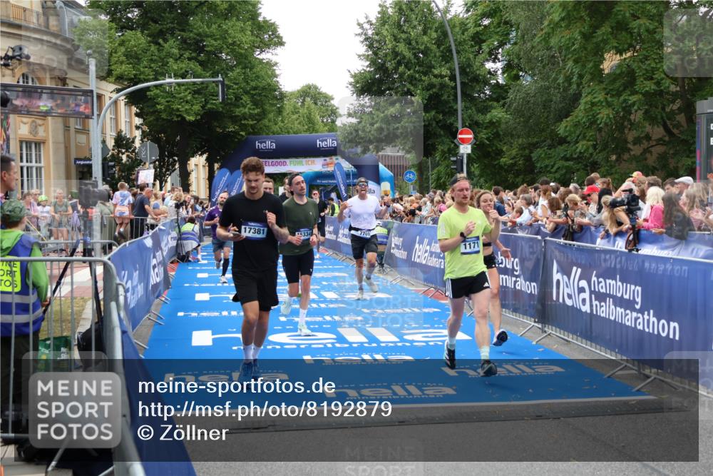 29.06.2025 - hella hamburg halbmarathon Zöllner http://msf.ph/oto/8192879 29.06.2025 10:45:08 Ziel 1171, 2270, 3917, 4997, 6266, 7709, 7843, 9302, 9710, 10313, 10741, 11688, 13919, 15334, 15365, 16685, 16689, 17381 meine-sportfotos.de