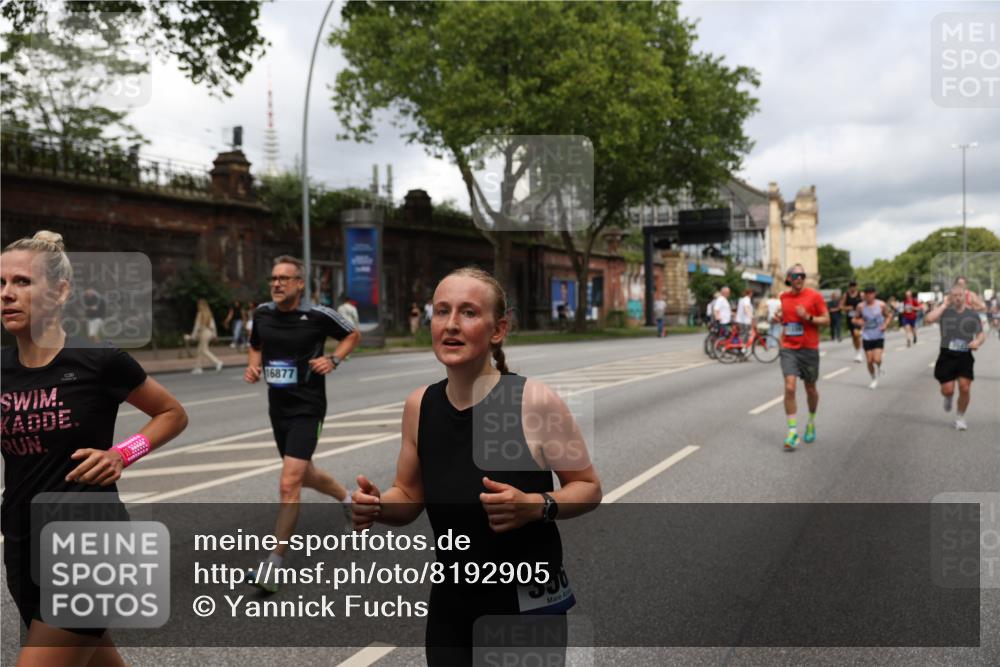 29.06.2025 - hella hamburg halbmarathon Yannick Fuchs http://msf.ph/oto/8192905 29.06.2025 10:44:05 20KM 1216, 1321, 2020, 2234, 2788, 3296, 3414, 3543, 3562, 3852, 4247, 4933, 5447, 5894, 5978, 6115, 6125, 6282, 7100, 7657, 8454, 8576, 8689, 8813, 8899, 8921, 9031, 9303, 9491, 9551, 9597, 9723, 10189, 10480, 11339, 11975, 12203, 12271, 12733, 13159, 13225, 13282, 13463, 13758, 13976, 14562, 14794, 14838, 15519, 15620, 15966, 16000, 16403, 16732, 16738, 16843, 16877, 16887, 17001, 17282, 17319, 17908, 18229, 18350, 18451, 18499, 18960 meine-sportfotos.de