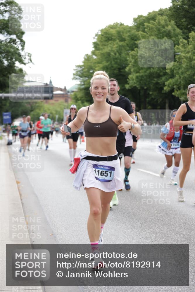 29.06.2025 - hella hamburg halbmarathon Jannik Wohlers http://msf.ph/oto/8192914 29.06.2025 10:24:23 Lombardsbrücke 1352, 2108, 2249, 2280, 2944, 3099, 3113, 3132, 4008, 4010, 4221, 4444, 5126, 5829, 5830, 6261, 6570, 10907, 11651, 11816, 11817, 12070, 12303, 14898, 15124, 15975, 17535, 18105, 18194, 18198 meine-sportfotos.de