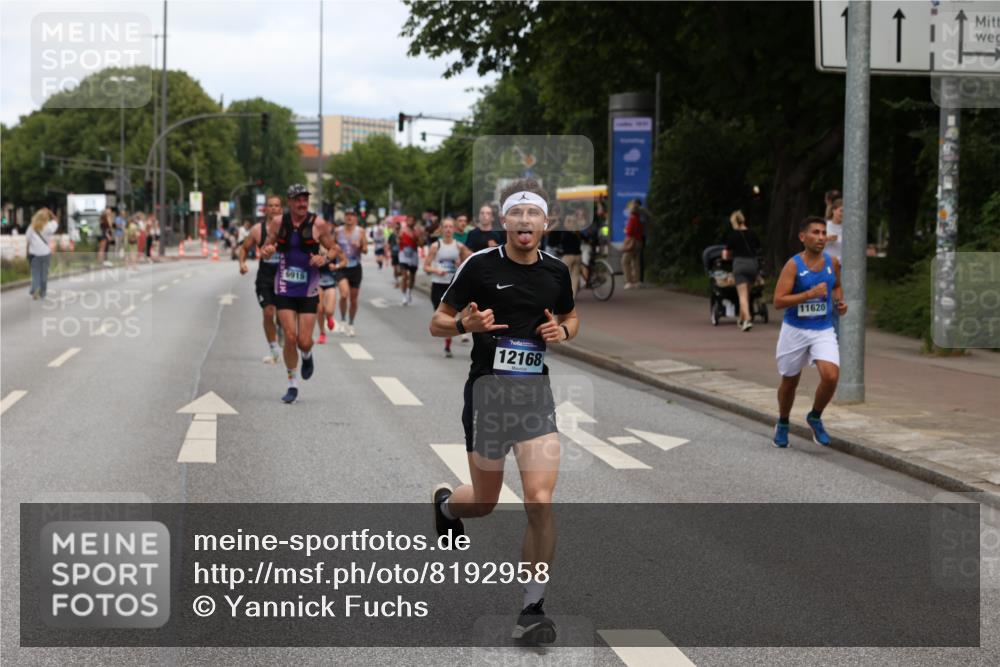 29.06.2025 - hella hamburg halbmarathon Yannick Fuchs http://msf.ph/oto/8192958 29.06.2025 10:31:18 20KM 1385, 1571, 2121, 3959, 5315, 5961, 6915, 7831, 8084, 8121, 9313, 10404, 10852, 11120, 11304, 11620, 12051, 12168, 12916, 13991, 14075, 14622, 15621, 16158, 17078, 17192, 18038, 18733 meine-sportfotos.de
