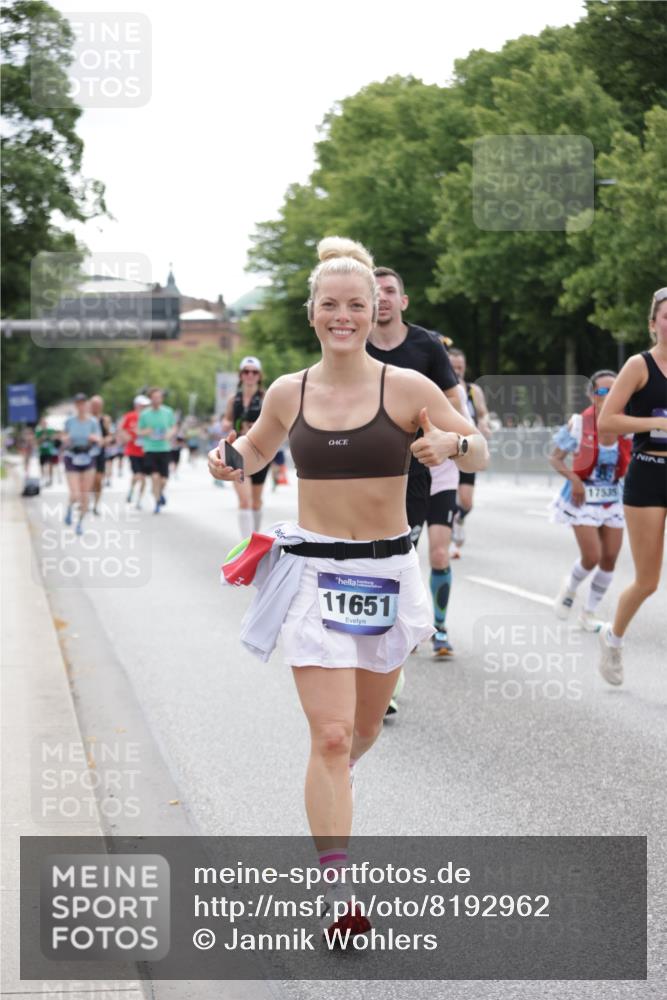 29.06.2025 - hella hamburg halbmarathon Jannik Wohlers http://msf.ph/oto/8192962 29.06.2025 10:24:23 Lombardsbrücke 1352, 2108, 2249, 2280, 2944, 3099, 3113, 3132, 4008, 4010, 4221, 4444, 5126, 5829, 5830, 6261, 6570, 10907, 11651, 11816, 11817, 12070, 12303, 14898, 15124, 15975, 17535, 18105, 18194, 18198 meine-sportfotos.de