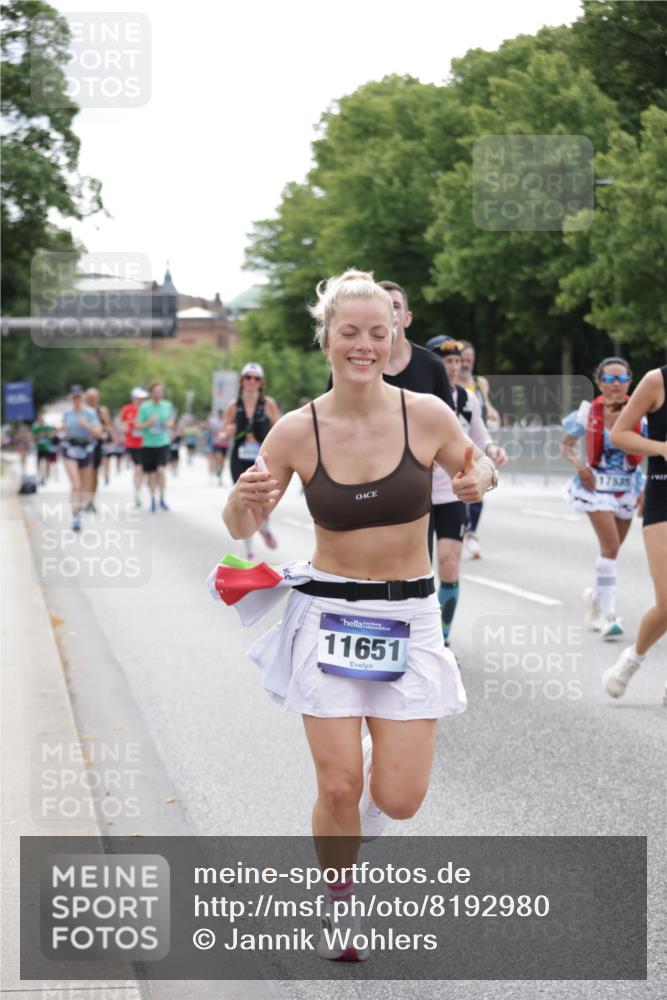 29.06.2025 - hella hamburg halbmarathon Jannik Wohlers http://msf.ph/oto/8192980 29.06.2025 10:24:23 Lombardsbrücke 1352, 2108, 2249, 2280, 2944, 3099, 3113, 3132, 4008, 4010, 4221, 4444, 5126, 5829, 5830, 6261, 6570, 10907, 11651, 11816, 11817, 12070, 12303, 14898, 15124, 15975, 17535, 18105, 18194, 18198 meine-sportfotos.de