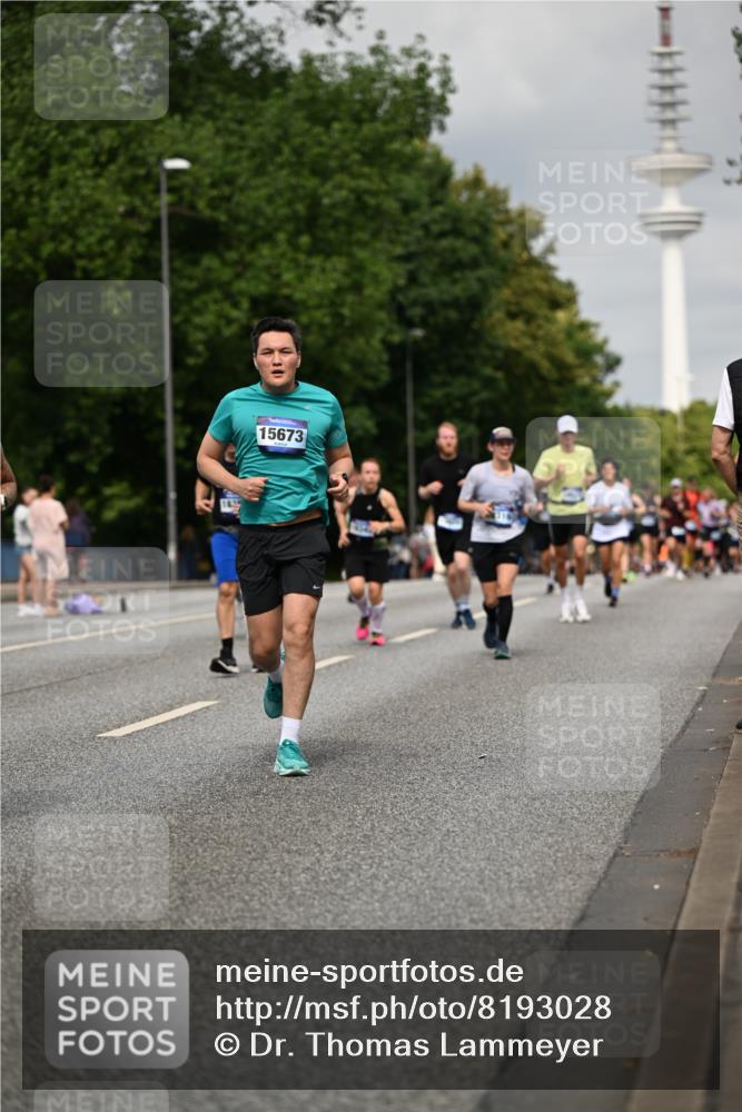 29.06.2025 - hella hamburg halbmarathon Dr. Thomas Lammeyer http://msf.ph/oto/8193028 29.06.2025 10:11:11 Kennedybrücke 1245, 4502, 5287, 5807, 5845, 6314, 6572, 6664, 9560, 10212, 10297, 10703, 11114, 11394 meine-sportfotos.de