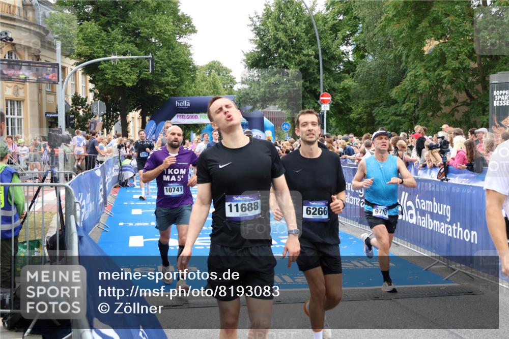 29.06.2025 - hella hamburg halbmarathon Zöllner http://msf.ph/oto/8193083 29.06.2025 10:45:12 Ziel 2270, 3917, 4997, 6375, 6575, 6819, 7087, 9302, 9710, 10313, 10741, 13919, 15365, 15651, 16685, 16689, 17120, 17960, 18346, 18718 meine-sportfotos.de