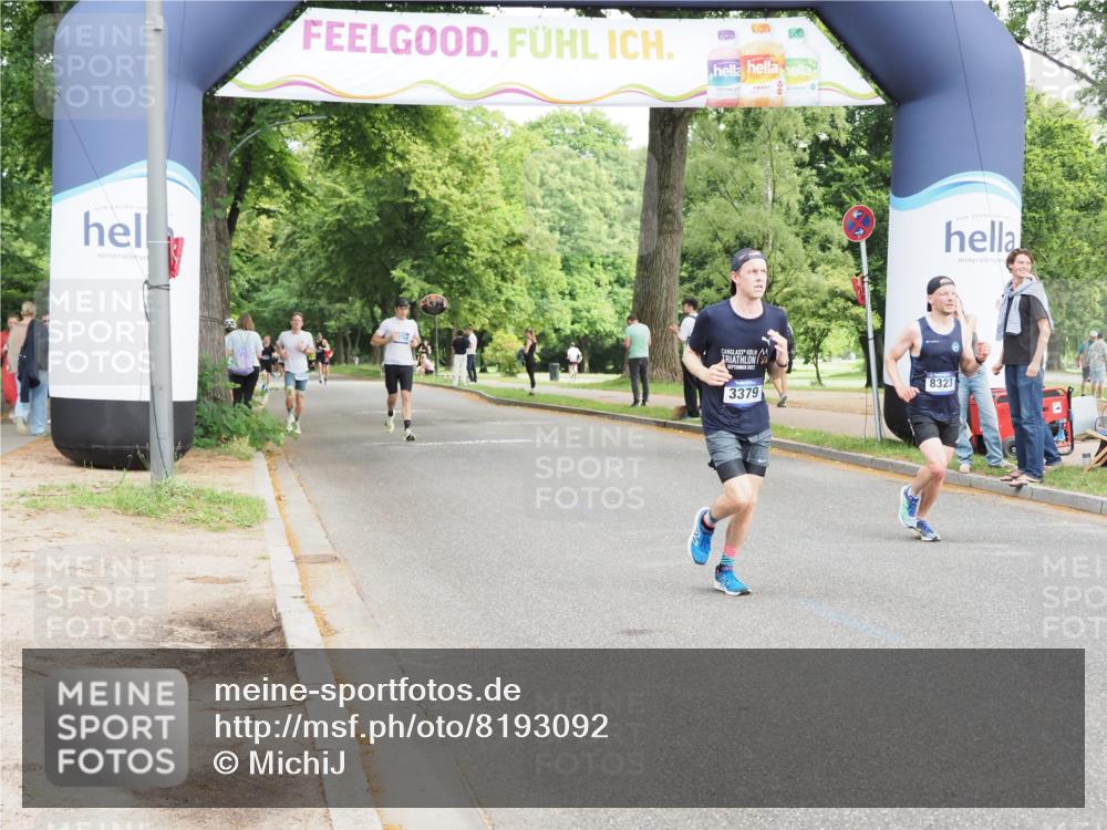 29.06.2025 - hella hamburg halbmarathon MichiJ http://msf.ph/oto/8193092 29.06.2025 10:20:01 Zwischen KM18-KM19 2689, 3379, 8323, 12049, 12691 meine-sportfotos.de
