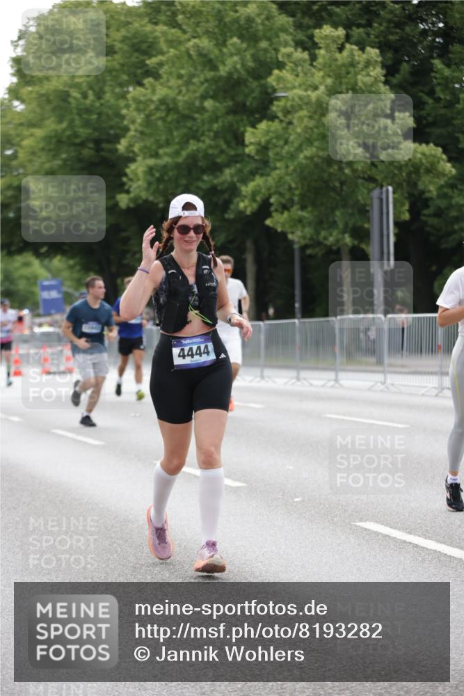 29.06.2025 - hella hamburg halbmarathon Jannik Wohlers http://msf.ph/oto/8193282 29.06.2025 10:24:27 Lombardsbrücke 1740, 2108, 2249, 3099, 3113, 4008, 4010, 4444, 5126, 6261, 10907, 11816, 11817, 14898, 15124, 15942, 15975, 17535, 17954, 18194, 18198 meine-sportfotos.de