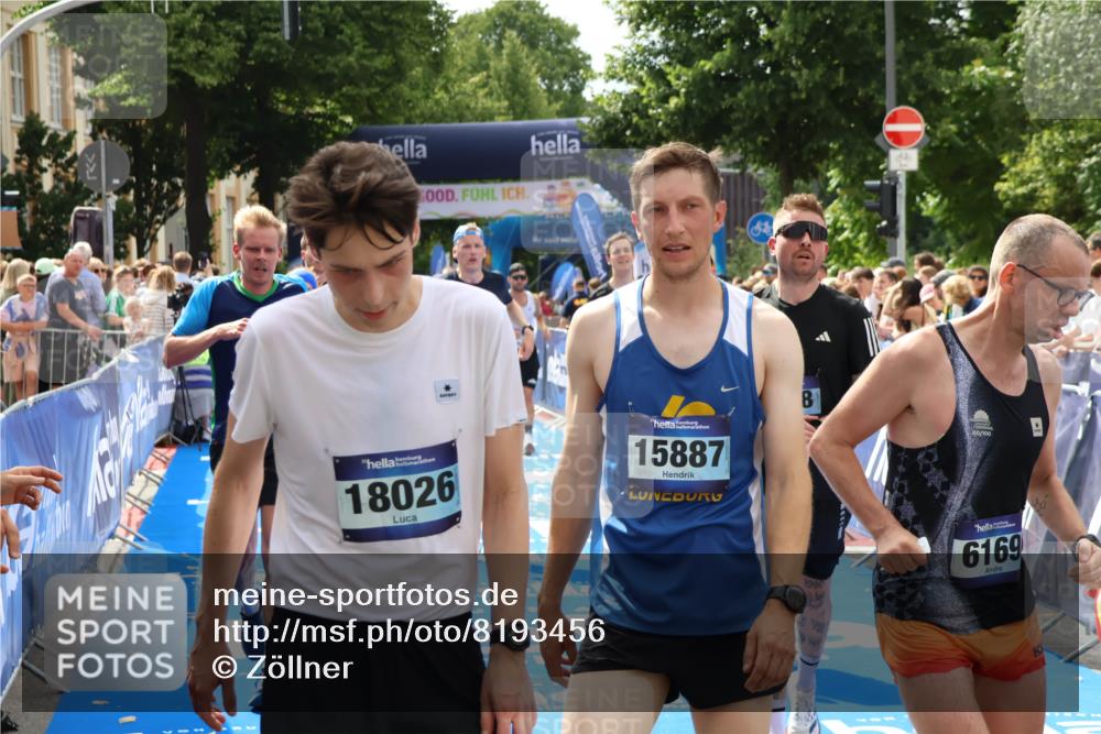29.06.2025 - hella hamburg halbmarathon Zöllner http://msf.ph/oto/8193456 29.06.2025 10:34:47 Ziel 1217, 1562, 2879, 5048, 5152, 5554, 6169, 6878, 8395, 12369, 14289, 14388, 14549, 14603, 14629, 15991, 17014, 18237 meine-sportfotos.de