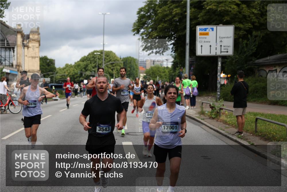29.06.2025 - hella hamburg halbmarathon Yannick Fuchs http://msf.ph/oto/8193470 29.06.2025 10:44:07 20KM 1216, 1321, 2020, 2234, 2788, 3296, 3414, 3543, 3562, 3852, 3947, 4247, 4933, 5447, 5894, 5978, 6115, 6125, 6282, 7100, 7657, 8153, 8454, 8576, 8689, 8813, 8899, 8921, 9031, 9303, 9491, 9551, 9597, 9723, 10189, 10480, 11339, 11975, 12203, 12235, 12733, 13159, 13225, 13282, 13463, 13758, 13976, 14562, 14794, 14838, 15519, 15620, 15966, 16000, 16403, 16732, 16738, 16843, 16877, 16887, 17001, 17282, 17319, 17908, 18228, 18229, 18350, 18451, 18499, 18884, 18960 meine-sportfotos.de