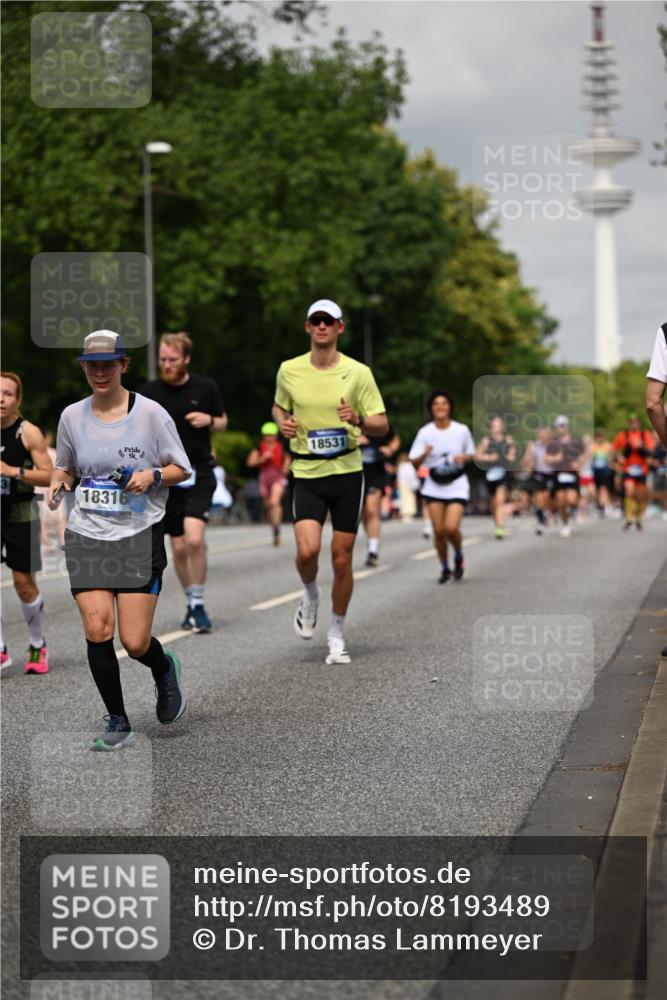 29.06.2025 - hella hamburg halbmarathon Dr. Thomas Lammeyer http://msf.ph/oto/8193489 29.06.2025 10:11:16 Kennedybrücke 4502, 5287, 5807, 5845, 5926, 6314, 6664, 9560, 10212, 10283, 10703, 11114, 11394 meine-sportfotos.de