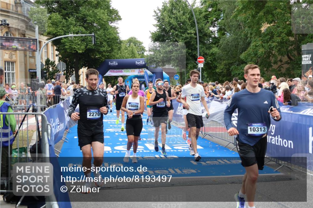 29.06.2025 - hella hamburg halbmarathon Zöllner http://msf.ph/oto/8193497 29.06.2025 10:45:16 Ziel 2188, 2270, 6054, 6375, 6575, 6819, 7087, 9302, 10064, 12783, 15563, 15636, 15651, 15741, 15760, 16513, 16685, 16689, 17120, 17960, 18346, 18718 meine-sportfotos.de