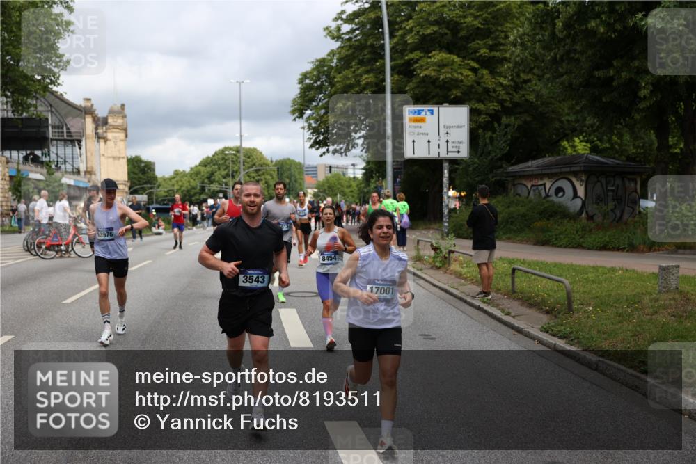29.06.2025 - hella hamburg halbmarathon Yannick Fuchs http://msf.ph/oto/8193511 29.06.2025 10:44:07 20KM 1216, 1321, 2020, 2234, 2788, 3296, 3414, 3543, 3562, 3852, 3947, 4247, 4933, 5447, 5894, 5978, 6115, 6125, 6282, 7100, 7657, 8153, 8454, 8576, 8689, 8813, 8899, 8921, 9031, 9303, 9491, 9551, 9597, 9723, 10189, 10480, 11339, 11975, 12203, 12235, 12733, 13159, 13225, 13282, 13463, 13758, 13976, 14562, 14794, 14838, 15519, 15620, 15966, 16000, 16403, 16732, 16738, 16843, 16877, 16887, 17001, 17282, 17319, 17908, 18228, 18229, 18350, 18451, 18499, 18884, 18960 meine-sportfotos.de