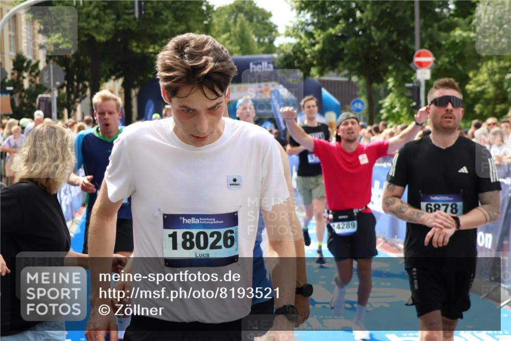 29.06.2025 - hella hamburg halbmarathon Zöllner http://msf.ph/oto/8193521 29.06.2025 10:34:48 Ziel 1217, 1562, 2879, 5048, 5152, 5554, 6878, 8395, 12369, 14289, 14388, 14549, 14603, 14629, 15991, 17014, 18237 meine-sportfotos.de