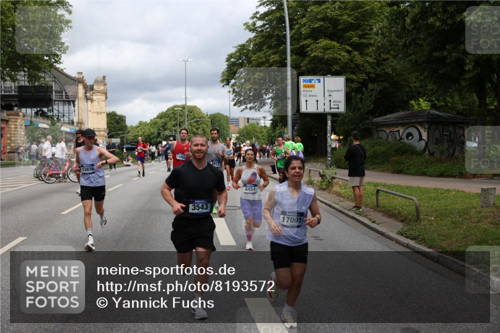 29.06.2025 - hella hamburg halbmarathon Yannick Fuchs http://msf.ph/oto/8193572 29.06.2025 10:44:07 20KM 1216, 1321, 2020, 2234, 2788, 3296, 3414, 3543, 3562, 3852, 3947, 4247, 4933, 5447, 5894, 5978, 6115, 6125, 6282, 7100, 7657, 8153, 8454, 8576, 8689, 8813, 8899, 8921, 9031, 9303, 9491, 9551, 9597, 9723, 10189, 10480, 11339, 11975, 12203, 12235, 12733, 13159, 13225, 13282, 13463, 13758, 13976, 14562, 14794, 14838, 15519, 15620, 15966, 16000, 16403, 16732, 16738, 16843, 16877, 16887, 17001, 17282, 17319, 17908, 18228, 18229, 18350, 18451, 18499, 18884, 18960 meine-sportfotos.de