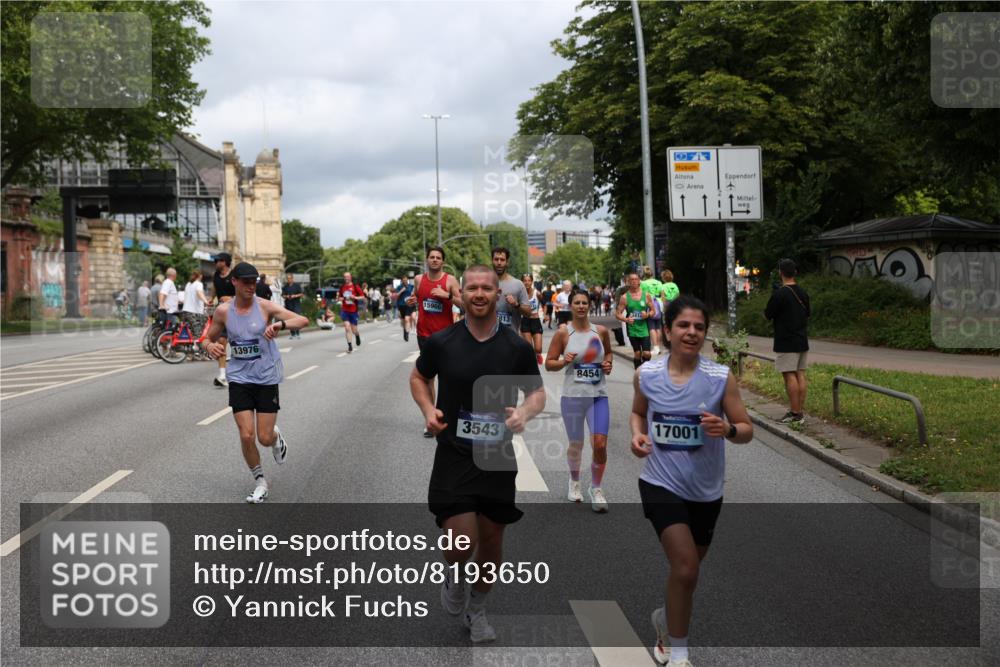 29.06.2025 - hella hamburg halbmarathon Yannick Fuchs http://msf.ph/oto/8193650 29.06.2025 10:44:07 20KM 1216, 1321, 2020, 2234, 2788, 3296, 3414, 3543, 3562, 3852, 3947, 4247, 4933, 5447, 5894, 5978, 6115, 6125, 6282, 7100, 7657, 8153, 8454, 8576, 8689, 8813, 8899, 8921, 9031, 9303, 9491, 9551, 9597, 9723, 10189, 10480, 11339, 11975, 12203, 12235, 12733, 13159, 13225, 13282, 13463, 13758, 13976, 14562, 14794, 14838, 15519, 15620, 15966, 16000, 16403, 16732, 16738, 16843, 16877, 16887, 17001, 17282, 17319, 17908, 18228, 18229, 18350, 18451, 18499, 18884, 18960 meine-sportfotos.de