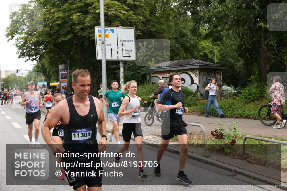 29.06.2025 - hella hamburg halbmarathon Yannick Fuchs http://msf.ph/oto/8193706 29.06.2025 10:31:22 20KM 1385, 1571, 2121, 3959, 5092, 5315, 5961, 6529, 6915, 7831, 8084, 8121, 9313, 10404, 10680, 10852, 11120, 11304, 11620, 11833, 12051, 12168, 12916, 13991, 14075, 16158, 17024, 17078, 17192, 17306, 17723, 18038, 18062, 18733 meine-sportfotos.de