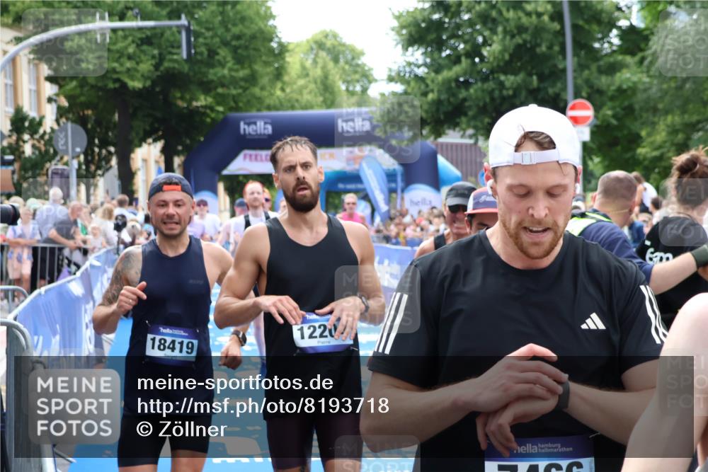 29.06.2025 - hella hamburg halbmarathon Zöllner http://msf.ph/oto/8193718 29.06.2025 10:34:59 Ziel 4477, 6704, 7466, 8864, 12044, 12204, 12751, 14952, 15391, 15902, 16140, 16177, 16712, 17643, 18183, 18220, 18419, 18837 meine-sportfotos.de