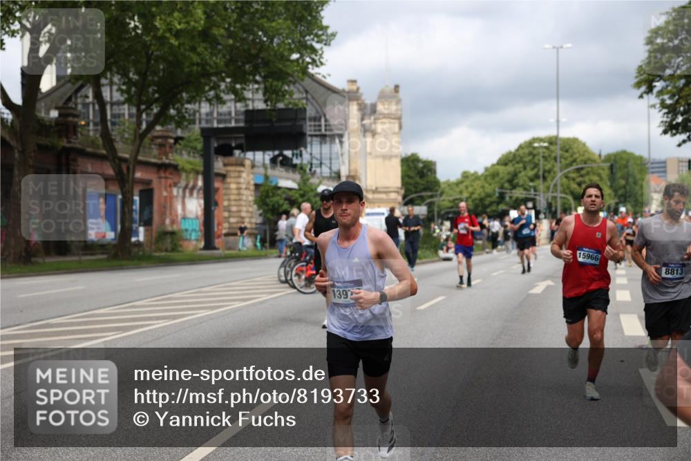 29.06.2025 - hella hamburg halbmarathon Yannick Fuchs http://msf.ph/oto/8193733 29.06.2025 10:44:08 20KM 1216, 1321, 2020, 2234, 2788, 3296, 3414, 3543, 3562, 3852, 3947, 4247, 4933, 5447, 5894, 5978, 6125, 6282, 7100, 7657, 8153, 8454, 8576, 8689, 8813, 8899, 8921, 9031, 9303, 9491, 9551, 9597, 9723, 10189, 10480, 11339, 11975, 12203, 12235, 12733, 13159, 13225, 13282, 13463, 13758, 13976, 14562, 14794, 14838, 15519, 15620, 15966, 16000, 16242, 16403, 16732, 16738, 16843, 16877, 16887, 17001, 17282, 17319, 18228, 18229, 18350, 18451, 18499, 18884, 18960 meine-sportfotos.de