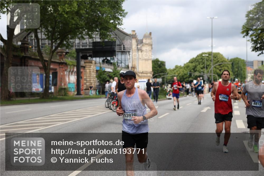 29.06.2025 - hella hamburg halbmarathon Yannick Fuchs http://msf.ph/oto/8193771 29.06.2025 10:44:08 20KM 1216, 1321, 2020, 2234, 2788, 3296, 3414, 3543, 3562, 3852, 3947, 4247, 4933, 5447, 5894, 5978, 6125, 6282, 7100, 7657, 8153, 8454, 8576, 8689, 8813, 8899, 8921, 9031, 9303, 9491, 9551, 9597, 9723, 10189, 10480, 11339, 11975, 12203, 12235, 12733, 13159, 13225, 13282, 13463, 13758, 13976, 14562, 14794, 14838, 15519, 15620, 15966, 16000, 16242, 16403, 16732, 16738, 16843, 16877, 16887, 17001, 17282, 17319, 18228, 18229, 18350, 18451, 18499, 18884, 18960 meine-sportfotos.de