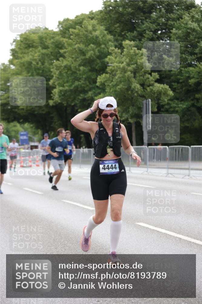 29.06.2025 - hella hamburg halbmarathon Jannik Wohlers http://msf.ph/oto/8193789 29.06.2025 10:24:28 Lombardsbrücke 1740, 2108, 2249, 3099, 3113, 4008, 4010, 4444, 5126, 6261, 9573, 10907, 11400, 11816, 11817, 14898, 15124, 15942, 17535, 17954, 18194, 18198 meine-sportfotos.de