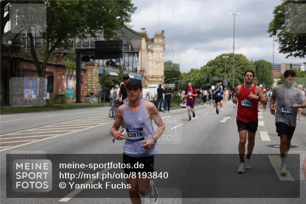 29.06.2025 - hella hamburg halbmarathon Yannick Fuchs http://msf.ph/oto/8193840 29.06.2025 10:44:08 20KM 1216, 1321, 2020, 2234, 2788, 3296, 3414, 3543, 3562, 3852, 3947, 4247, 4933, 5447, 5894, 5978, 6125, 6282, 7100, 7657, 8153, 8454, 8576, 8689, 8813, 8899, 8921, 9031, 9303, 9491, 9551, 9597, 9723, 10189, 10480, 11339, 11975, 12203, 12235, 12733, 13159, 13225, 13282, 13463, 13758, 13976, 14562, 14794, 14838, 15519, 15620, 15966, 16000, 16242, 16403, 16732, 16738, 16843, 16877, 16887, 17001, 17282, 17319, 18228, 18229, 18350, 18451, 18499, 18884, 18960 meine-sportfotos.de